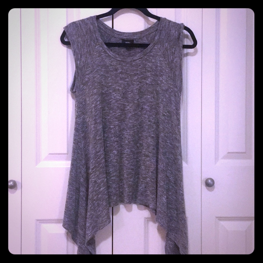 Black/white tunic top